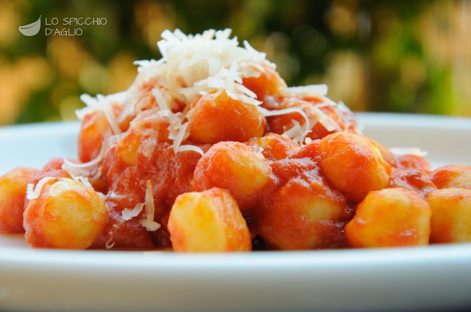 Gnocchi di patate e crema di Parmigiano Reggiano